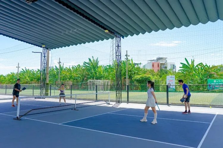 Sân Pickleball Ruby Garden | Trải nghiệm thể thao giữa không gian xanh